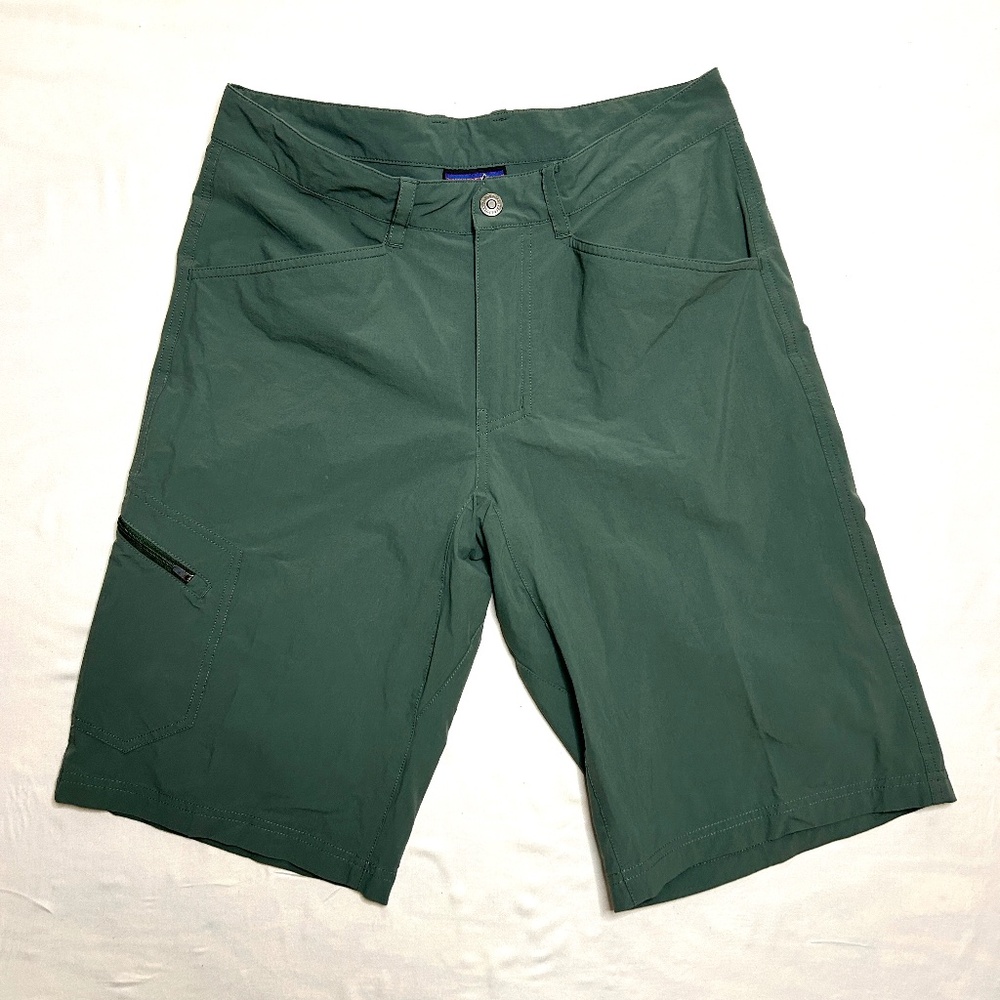 Patagonia Shorts Men’s 32 Quandary Cargo Outdoor Hiking Green 13” Inseam